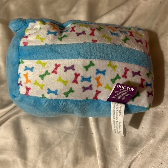 Happy birthday cake slice dog toy - Picture 2 of 5